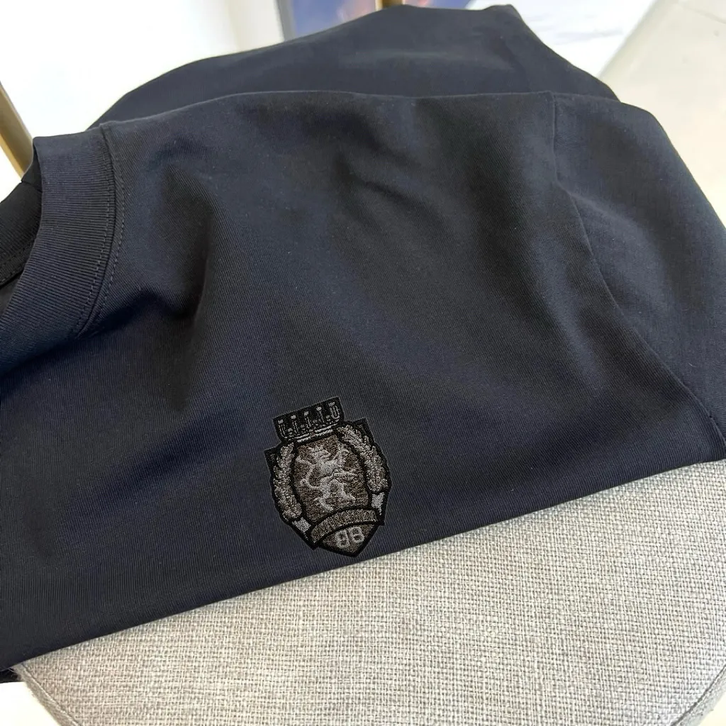 P85， 2026 Classic T ， ， ， ， ， 。 ， ， ， ， 。 ， ，Breathable ， 、 。 ， ， ， 。 T ， —— ， 。2026 ， ， 。S- XXL（ 173，140 M ）